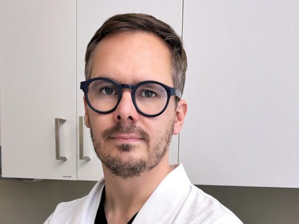 Botox migreeniin – miten botuliinihoito auttaa krooniseen migreeniin